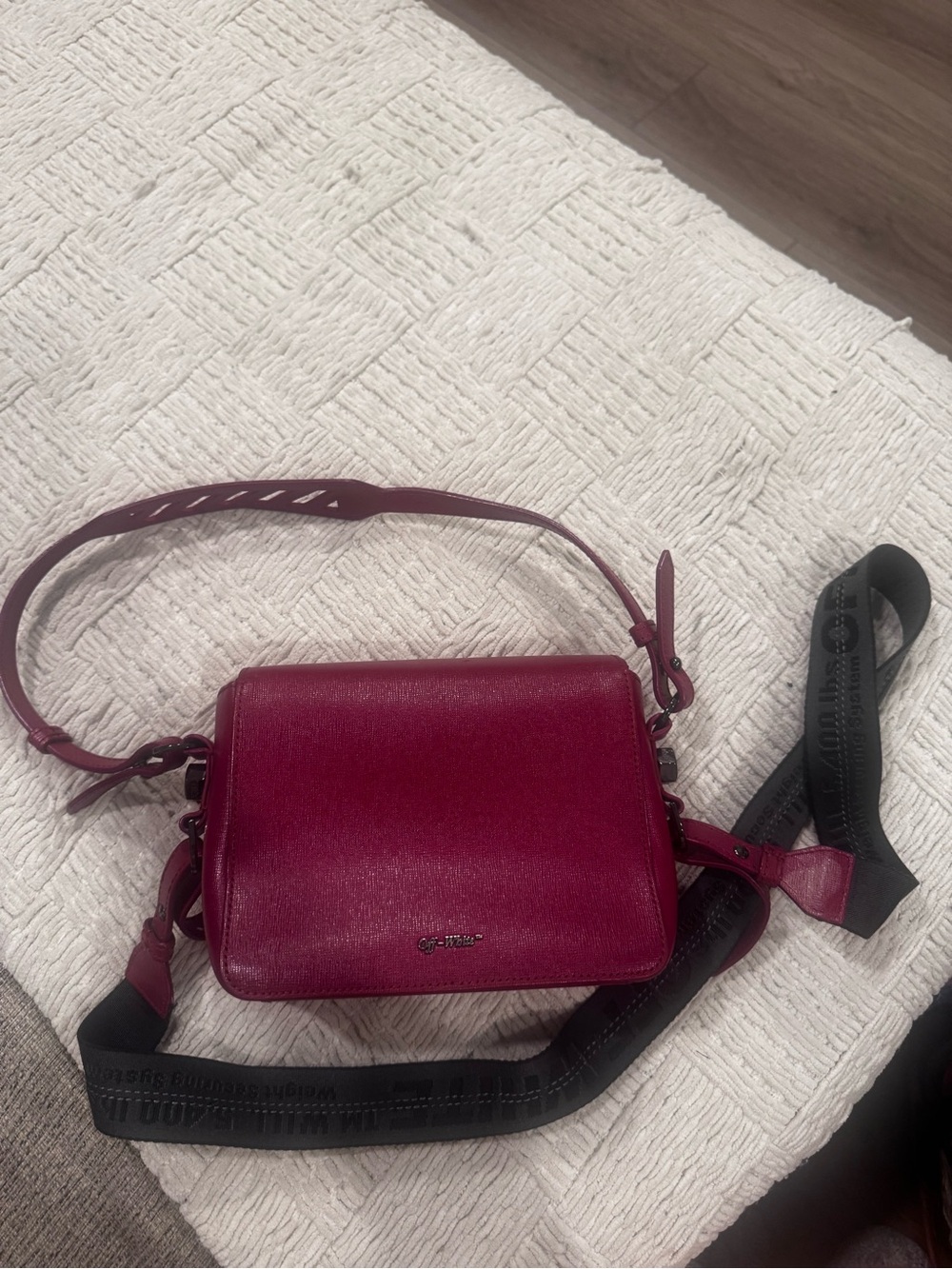 Women's Leather Crossbody Bag in Deep Berry
